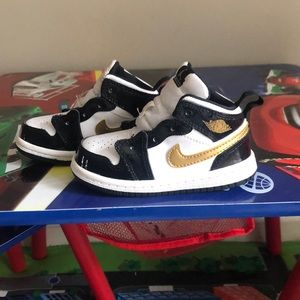 Infant size 6c Air Jordons
